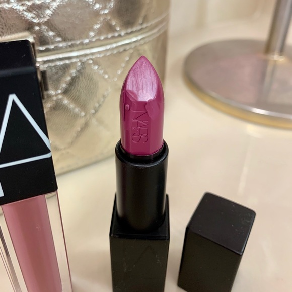 New NARS Purple Lipstick and Velvet Lip Glide - Picture 4 of 5